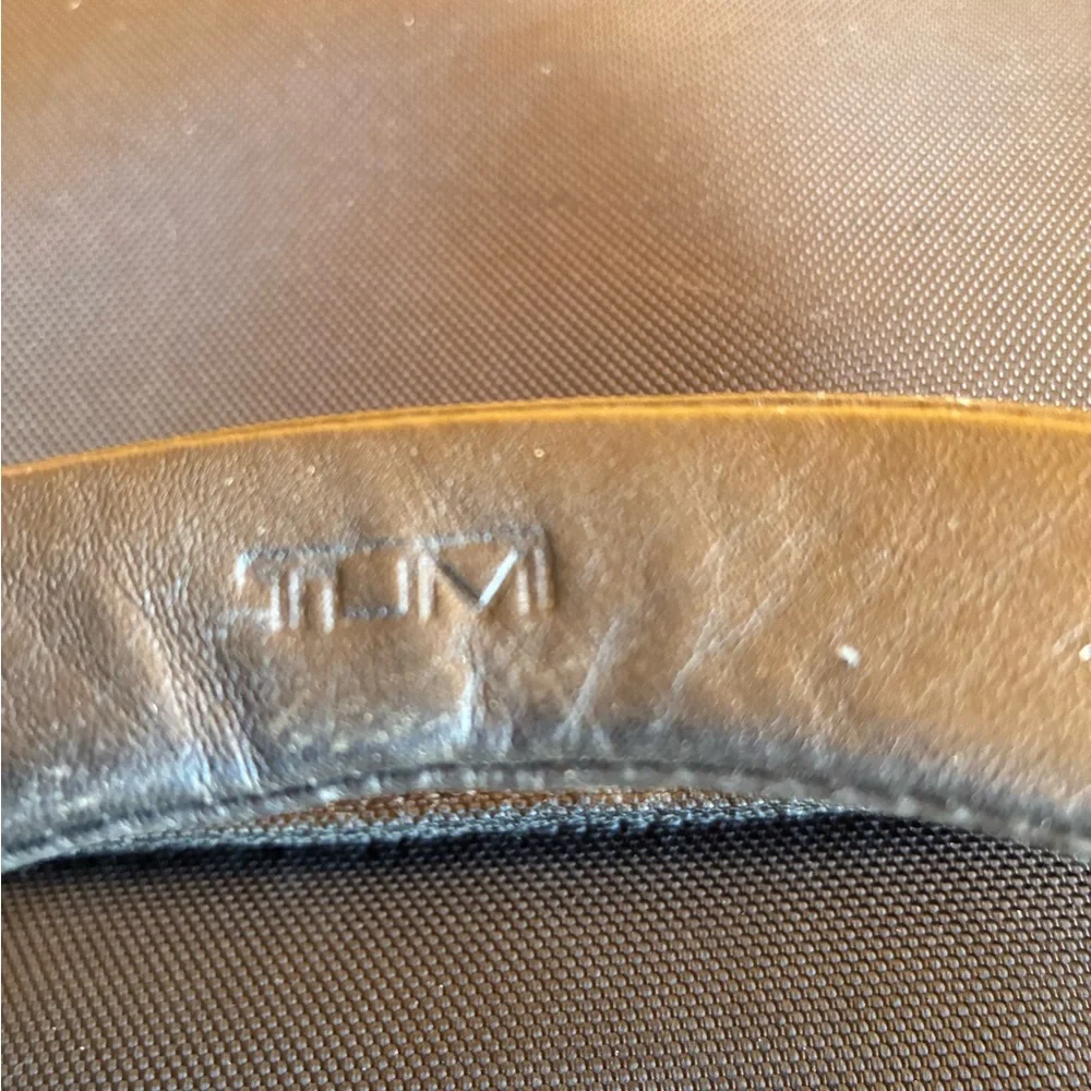 Tumi nwot black